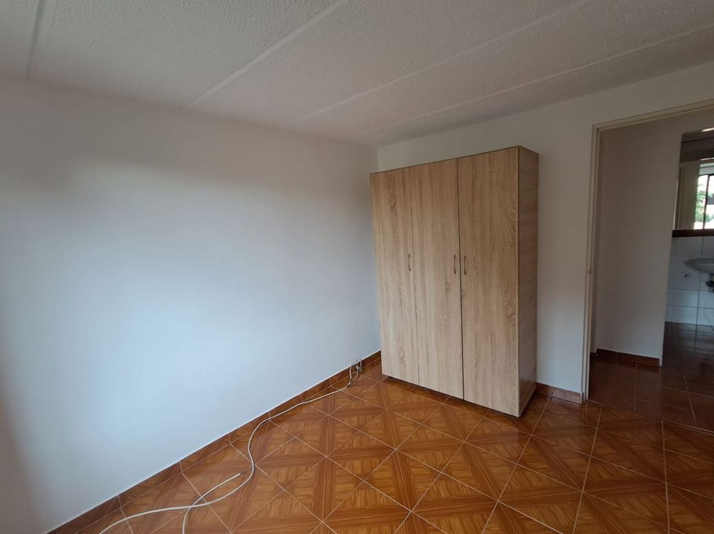 Apartamento de 2 alcobas en venta en Ub. El Cortijo, Bogotá, 49 m² · foto 4 de 20