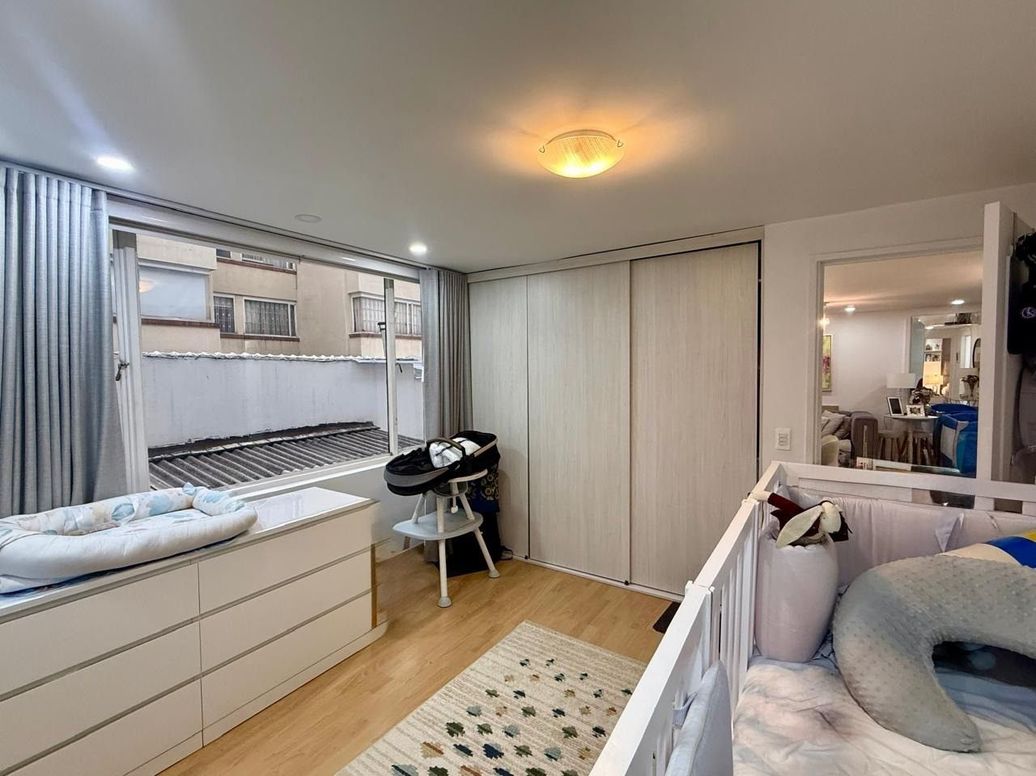 Apartamento de 2 alcobas en venta en Santa Barbara Central, Bogotá, 77 m² · foto 9 de 12
