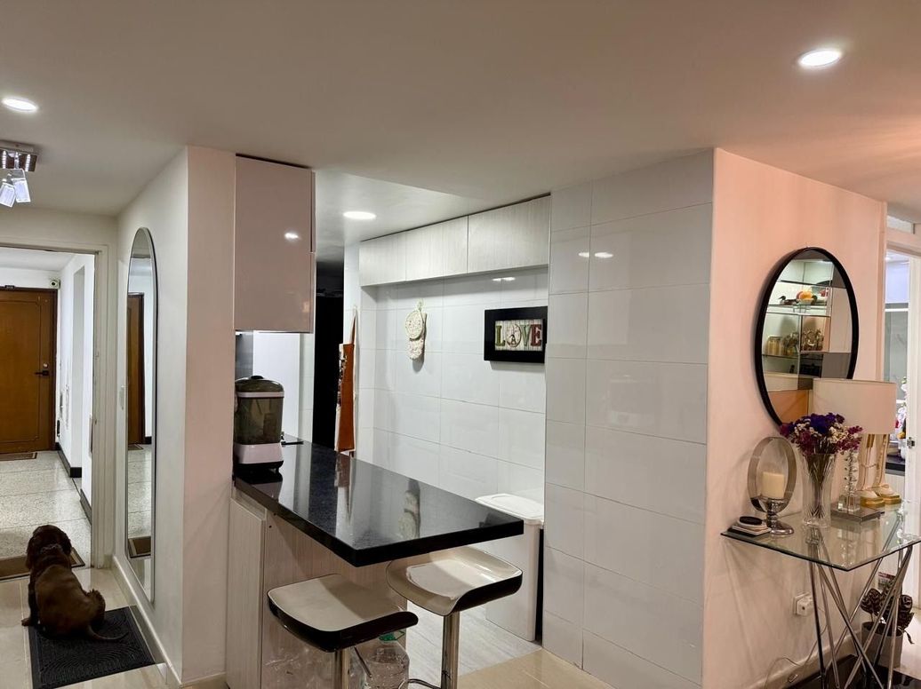 Apartamento de 2 alcobas en venta en Santa Barbara Central, Bogotá, 77 m² · foto 5 de 12