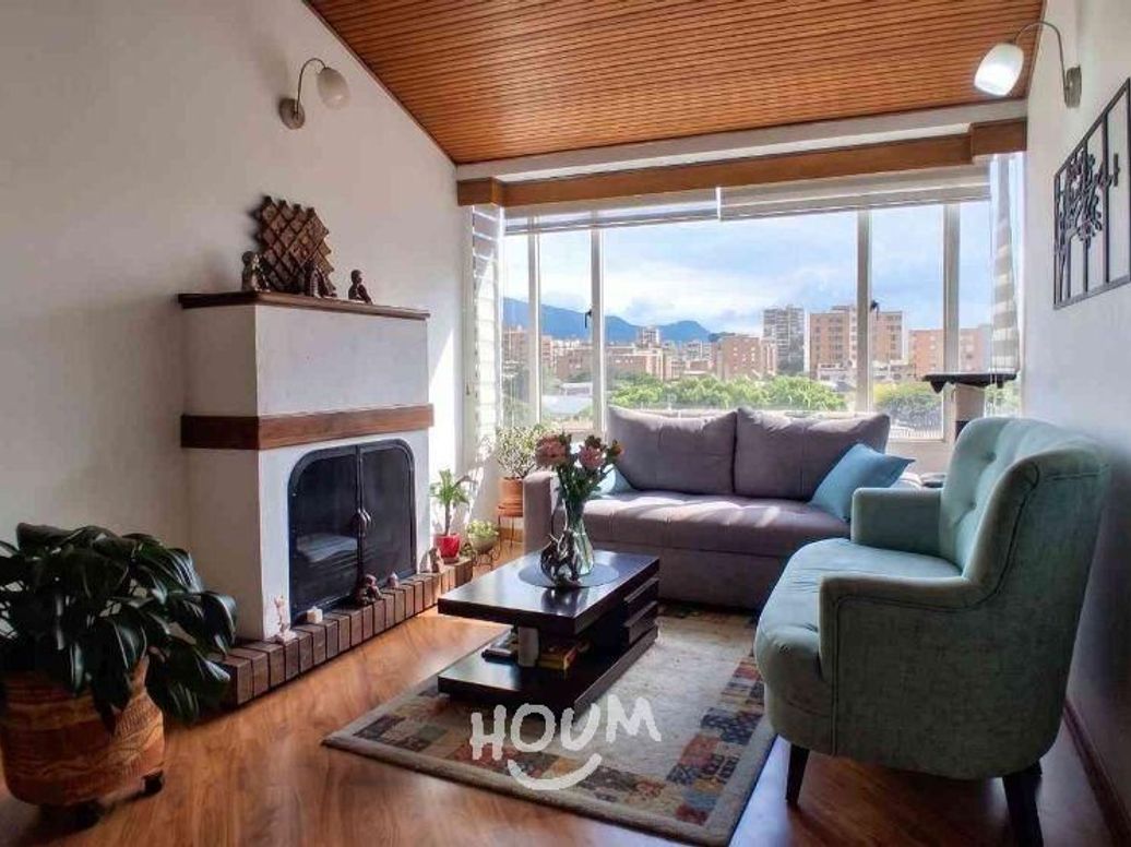 Apartamento de 3 alcobas en venta en Caobos Salazar, Bogotá, 75 m² · foto 2 de 15