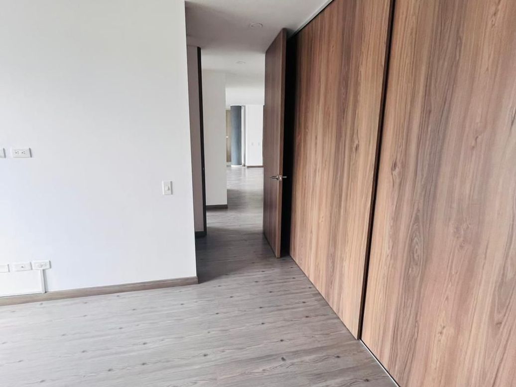 Apartamento de 2 alcobas en venta en Campin Occidental, Bogotá, 73 m² · foto 10 de 17