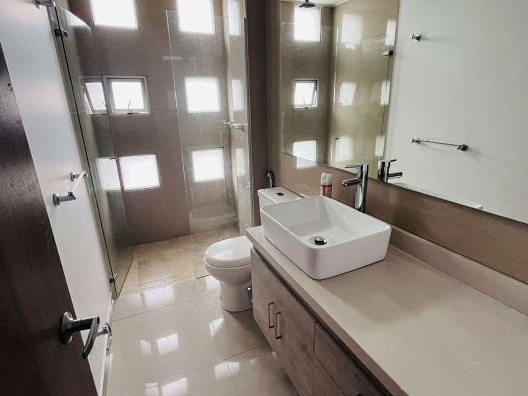 Apartamento de 2 alcobas en venta en Campin Occidental, Bogotá, 73 m² · foto 12 de 17