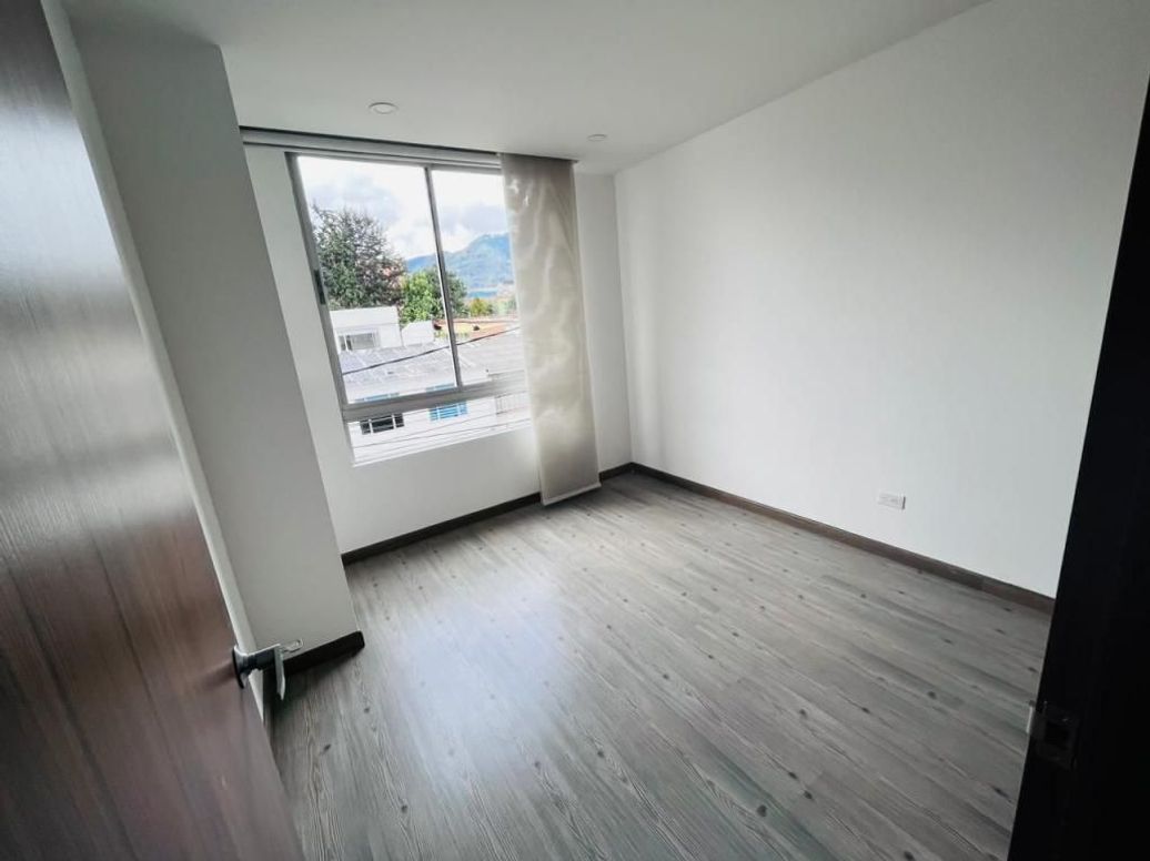 Apartamento de 2 alcobas en venta en Campin Occidental, Bogotá, 73 m² · foto 13 de 17