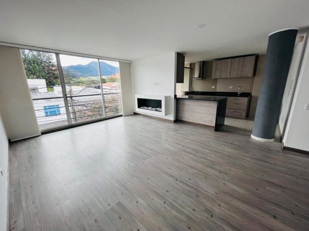 Apartamento de 2 alcobas en venta en Campin Occidental, Bogotá, 73 m² · foto 3 de 17