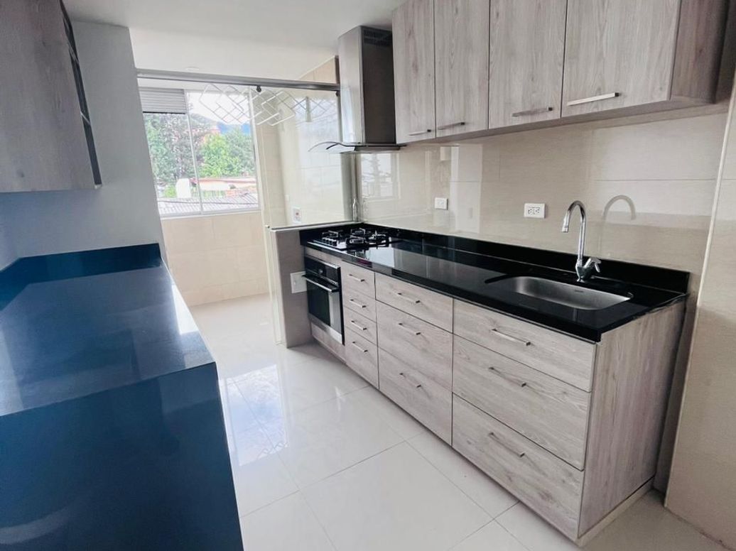 Apartamento de 2 alcobas en venta en Campin Occidental, Bogotá, 73 m² · foto 7 de 17