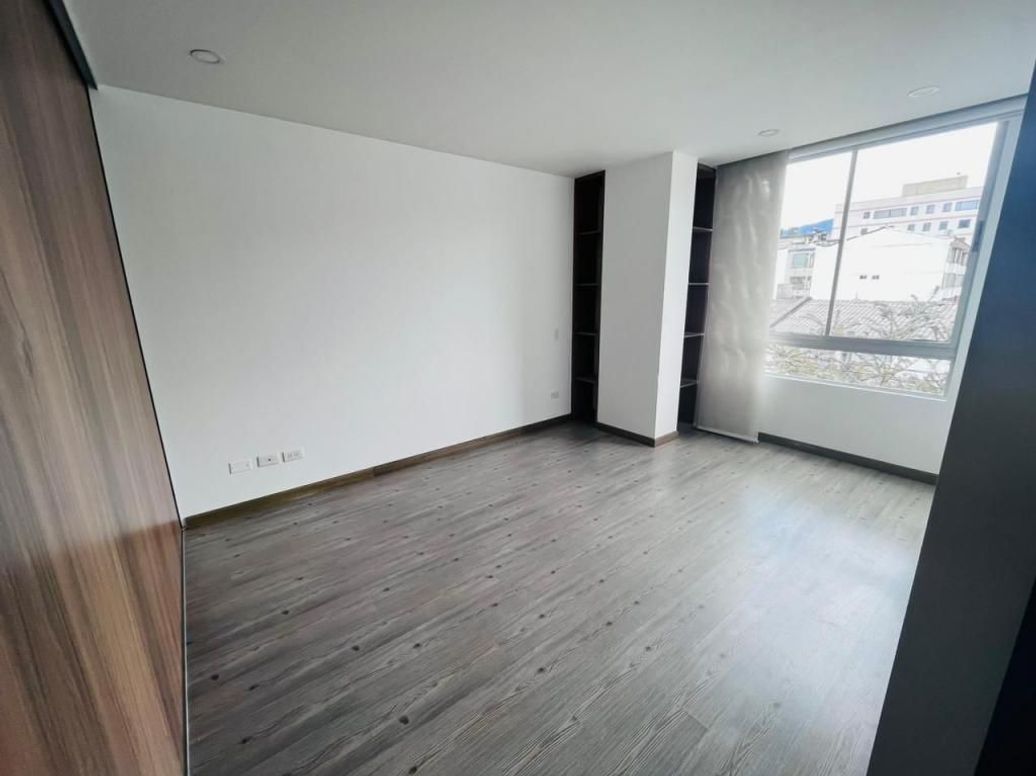Apartamento de 2 alcobas en venta en Campin Occidental, Bogotá, 73 m² · foto 5 de 17