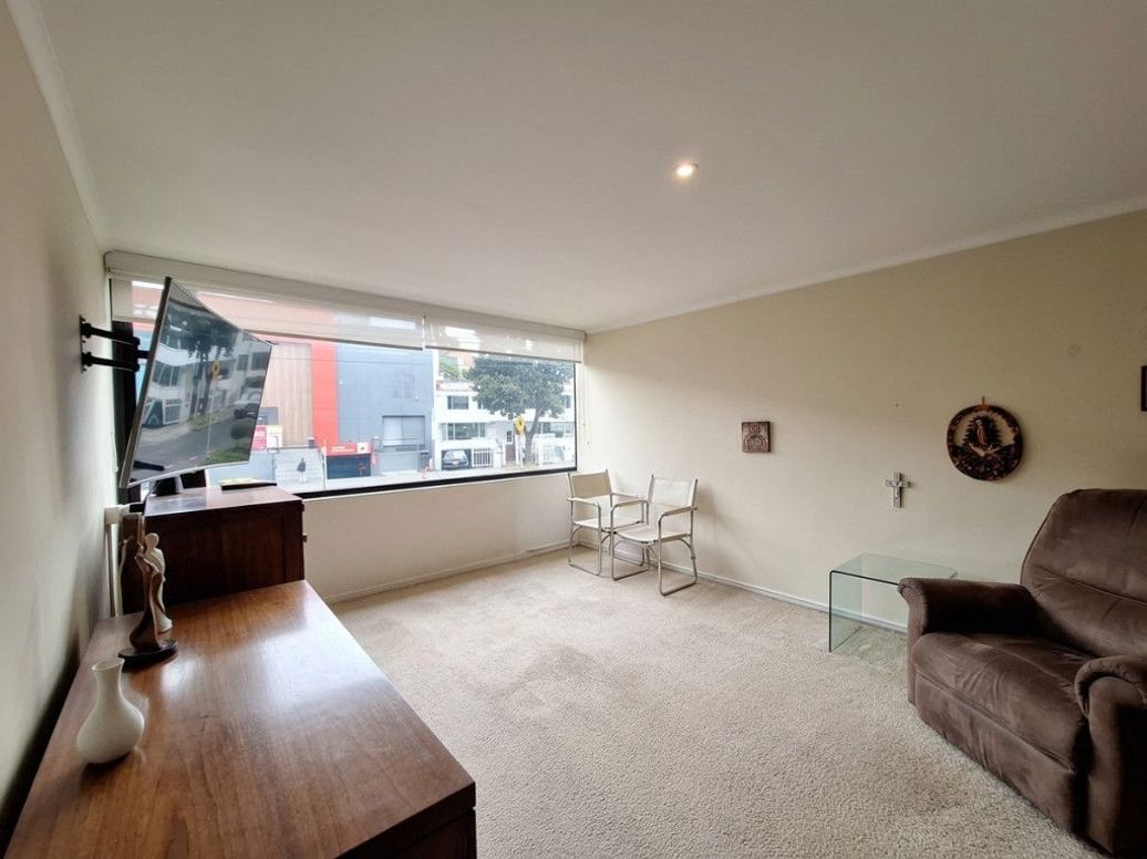 Apartamento de 3 alcobas en venta en Santa Barbara Central, Bogotá, 204 m² · foto 16 de 20