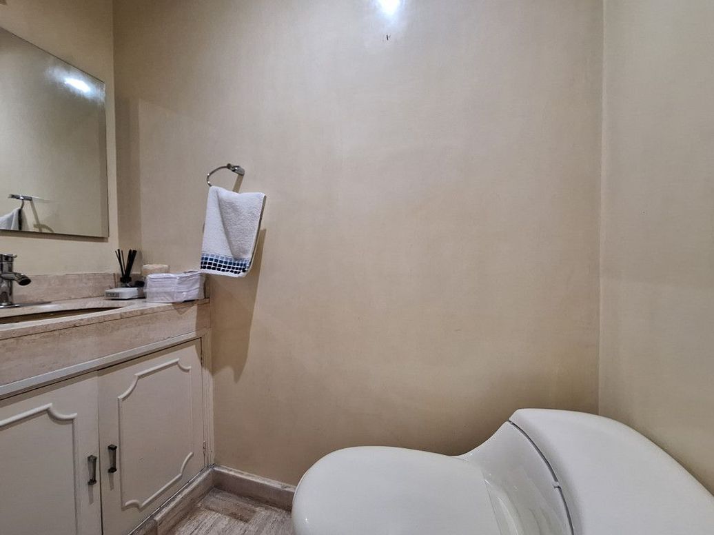 Apartamento de 3 alcobas en venta en Santa Barbara Central, Bogotá, 204 m² · foto 15 de 20