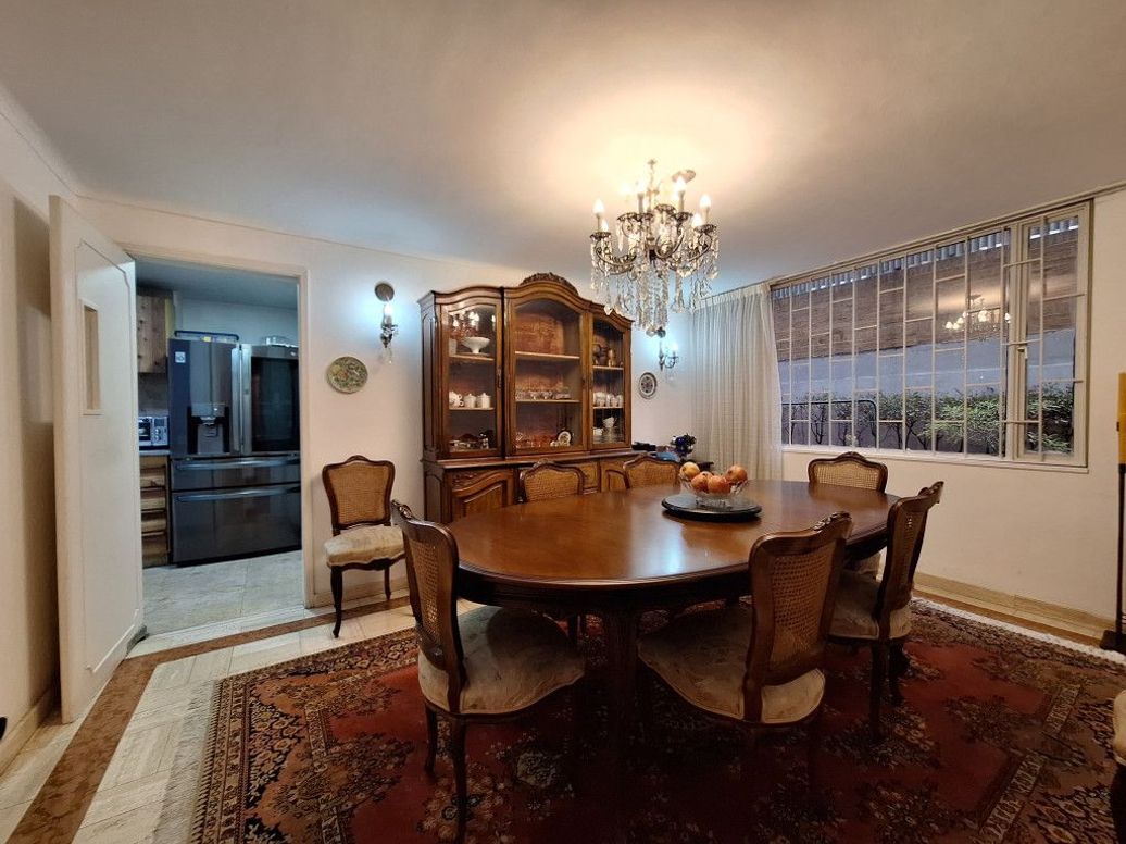 Apartamento de 3 alcobas en venta en Santa Barbara Central, Bogotá, 204 m² · foto 8 de 20