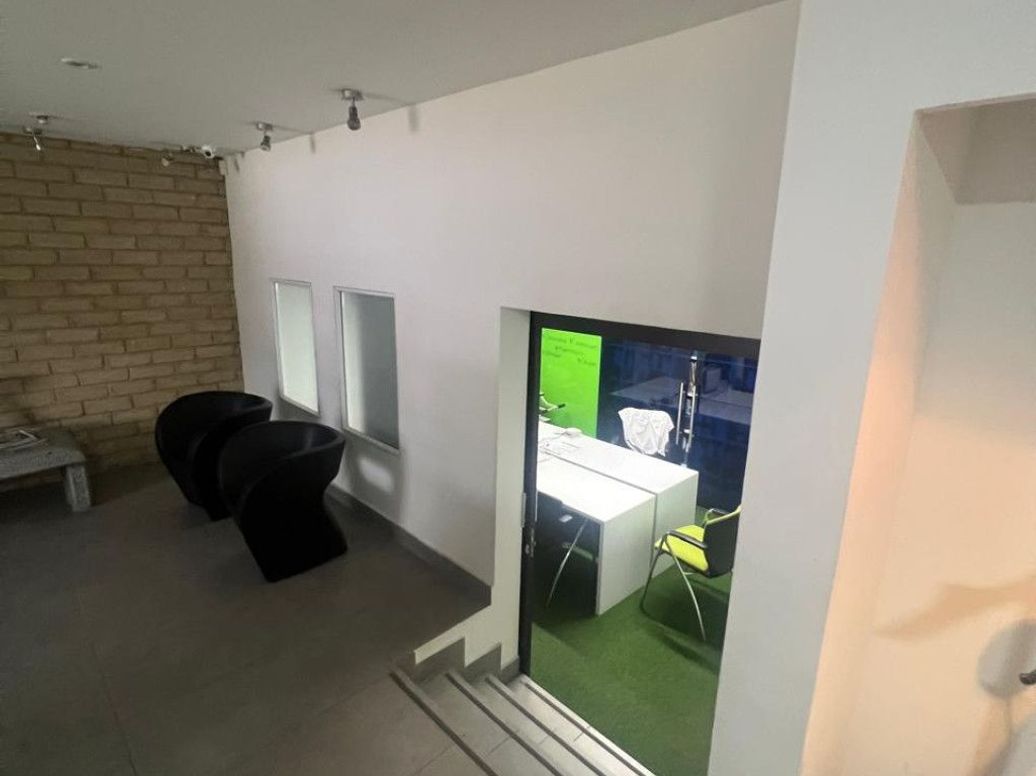 Casa de 5 alcobas en venta en Santa Ana Occidental, Bogotá, 220 m² · foto 3 de 20