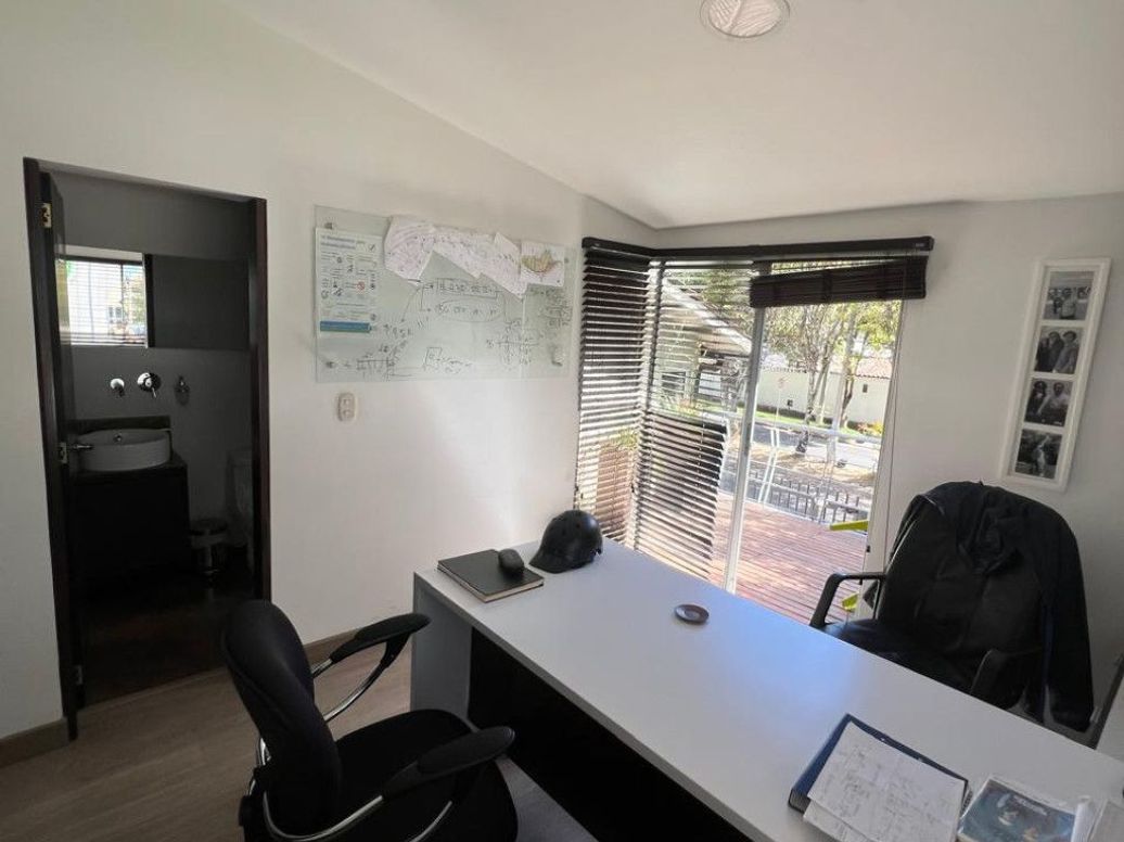 Casa de 5 alcobas en venta en Santa Ana Occidental, Bogotá, 220 m² · foto 20 de 20
