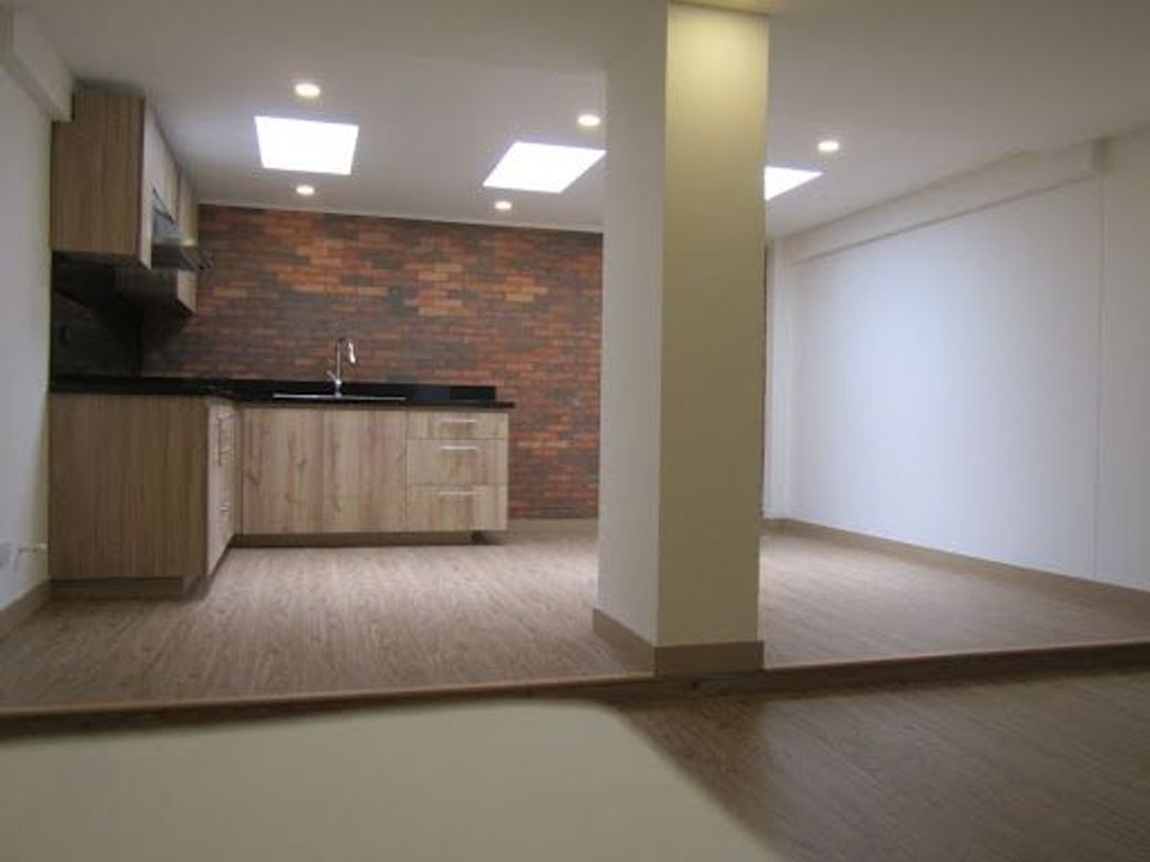 Apartamento de 1 alcoba en venta en Chicó Norte, Bogotá, 60 m² · foto 2 de 13