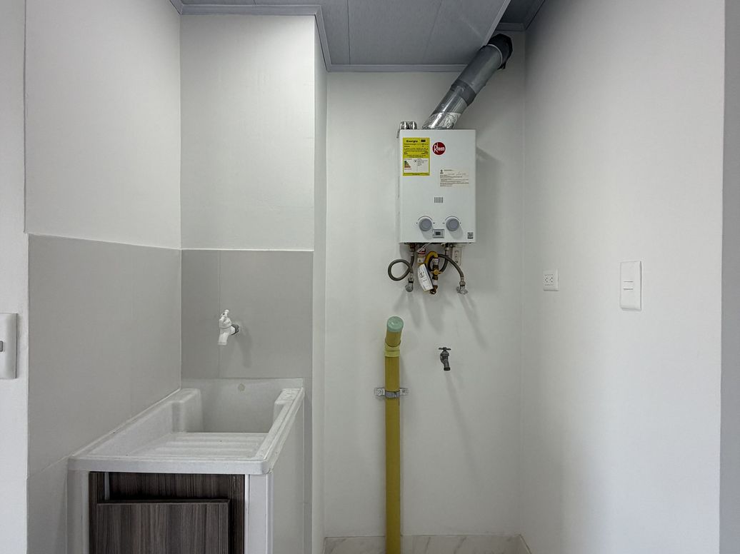 Apartaestudio en venta en Colseguros, Bogotá, 30 m² · foto 3 de 12