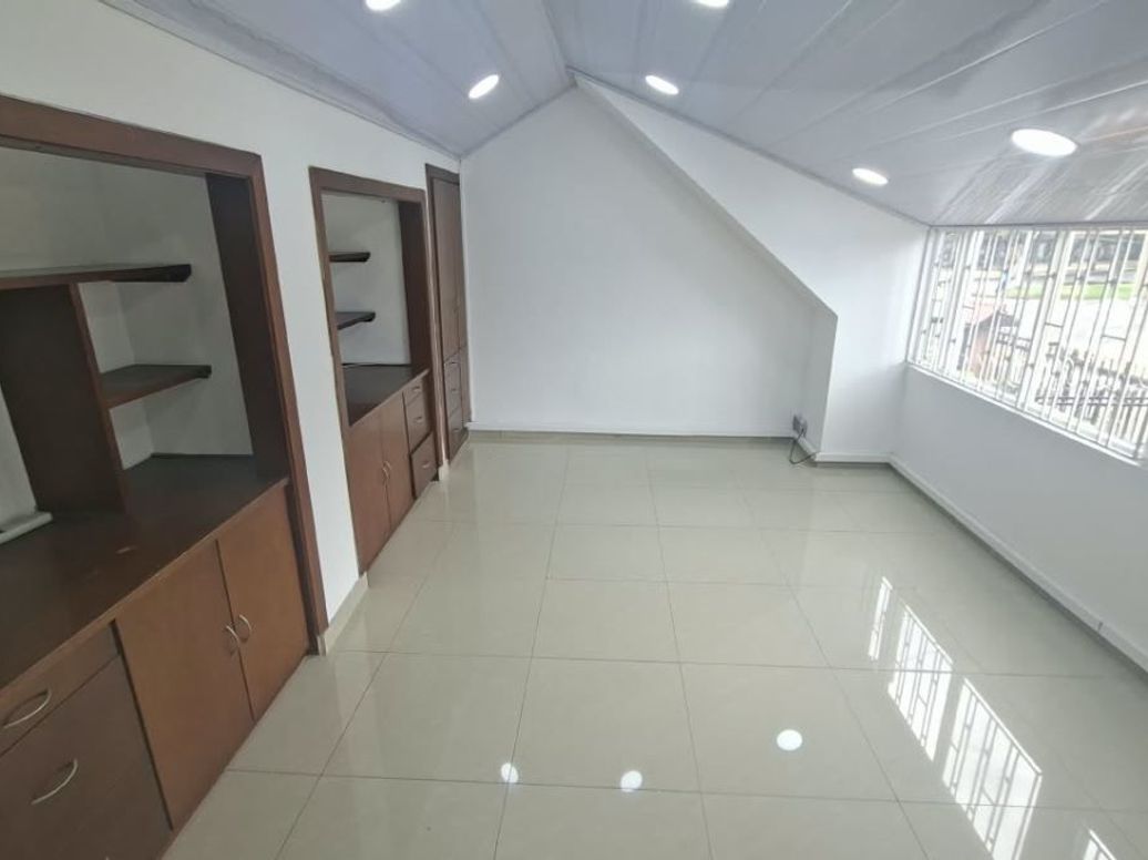 Casa de 5 alcobas en arriendo en Polo Club, Bogotá, 200 m² · foto 10 de 20