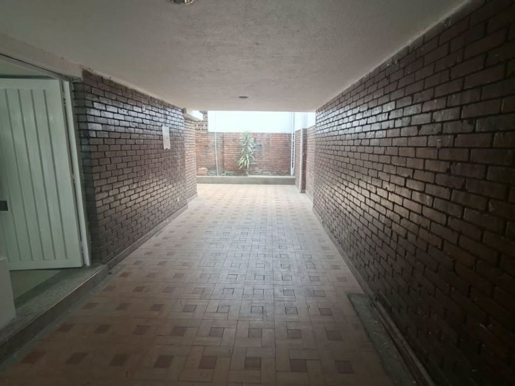Casa de 5 alcobas en arriendo en Polo Club, Bogotá, 200 m² · foto 6 de 20