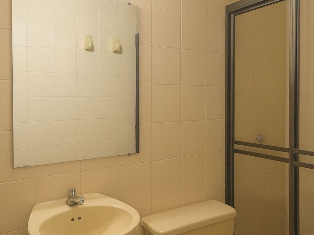 Apartamento de 3 alcobas en venta en Ub. Santa Coloma, Bogotá, 108 m² · foto 2 de 19