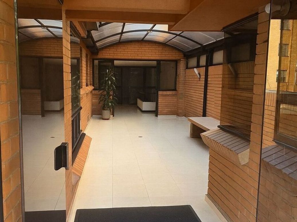 Apartamento de 3 alcobas en venta en Ub. Santa Coloma, Bogotá, 108 m² · foto 15 de 19