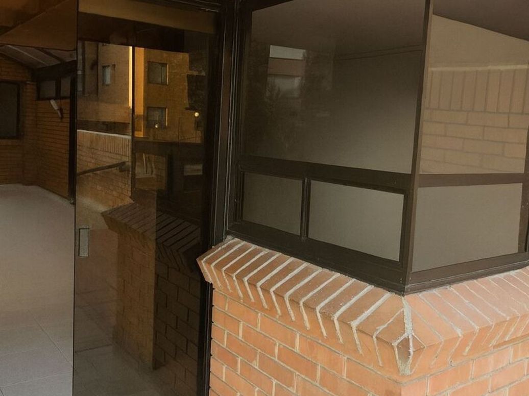 Apartamento de 3 alcobas en venta en Ub. Santa Coloma, Bogotá, 108 m² · foto 17 de 19
