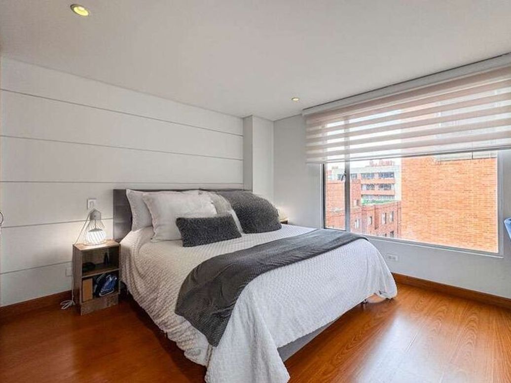 Apartamento de 2 alcobas en venta en Santa Barbara Occidental, Bogotá, 72 m² · foto 8 de 12