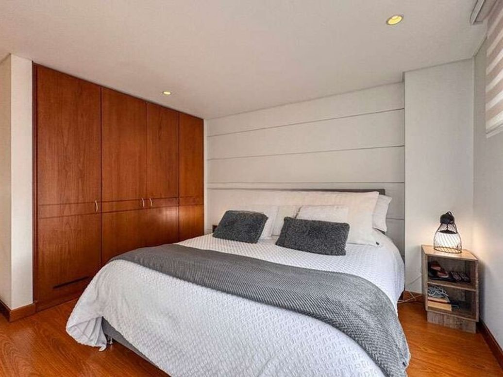 Apartamento de 2 alcobas en venta en Santa Barbara Occidental, Bogotá, 72 m² · foto 9 de 12