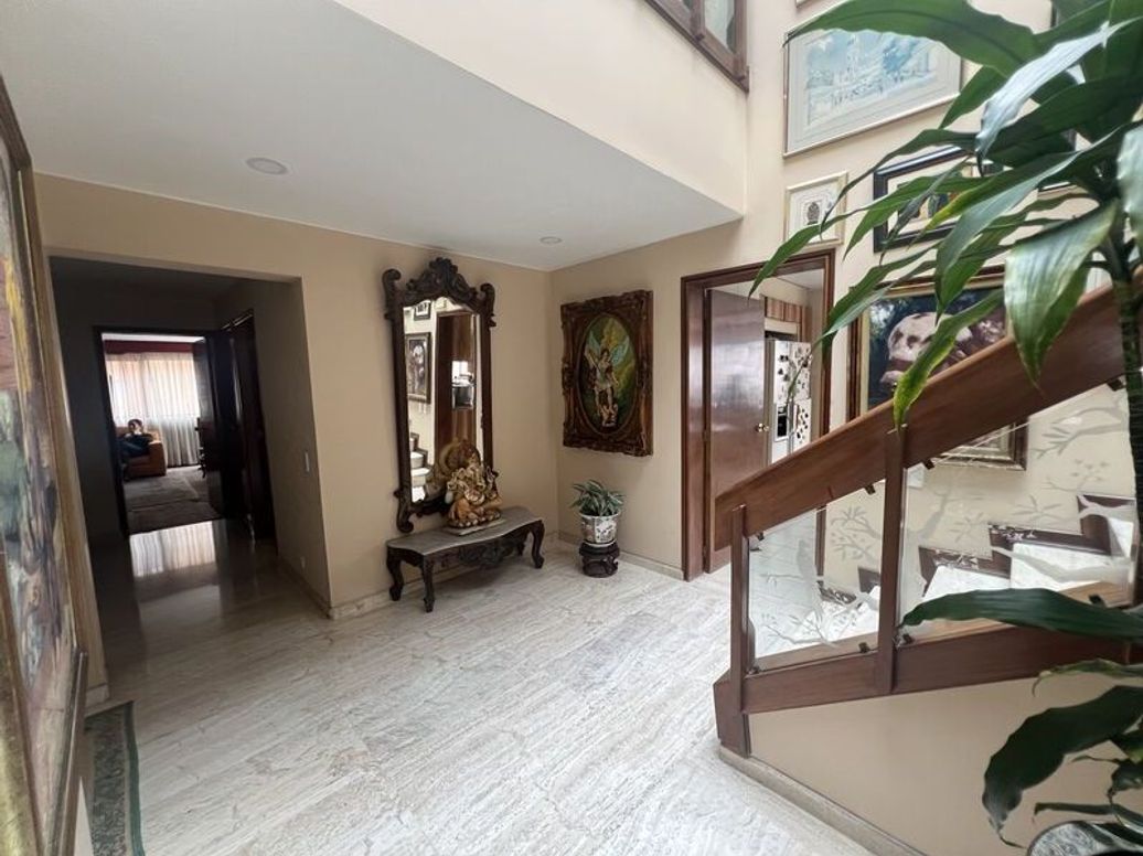 Apartamento de 5 alcobas en venta en La Carolina, Bogotá, 320 m² · foto 8 de 20