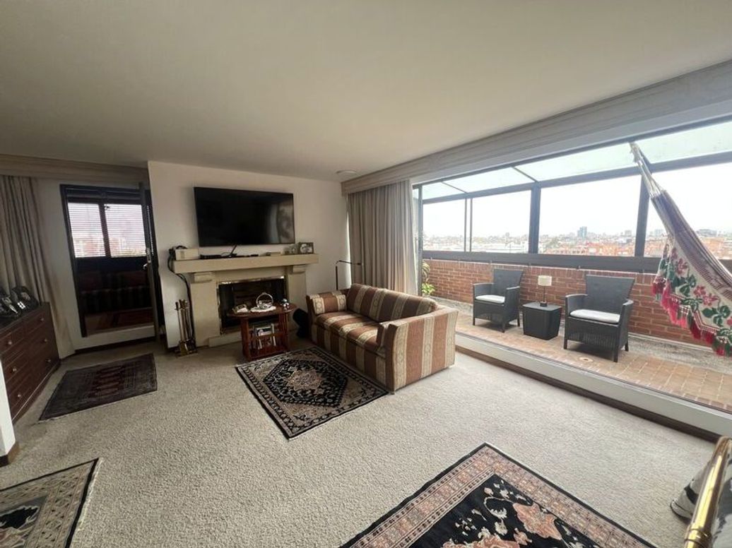 Apartamento de 5 alcobas en venta en La Carolina, Bogotá, 320 m² · foto 13 de 20