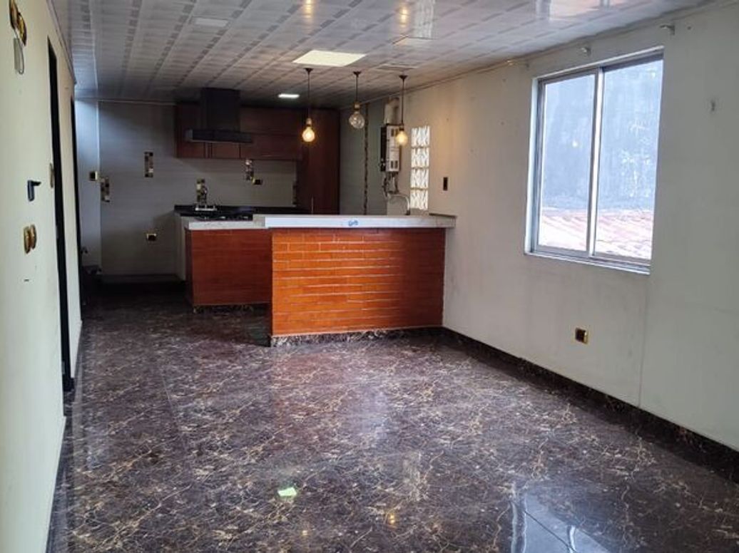 Casa de 5 alcobas en venta en Nueva Marsella Et. I, Bogotá, 231 m² · foto 12 de 20