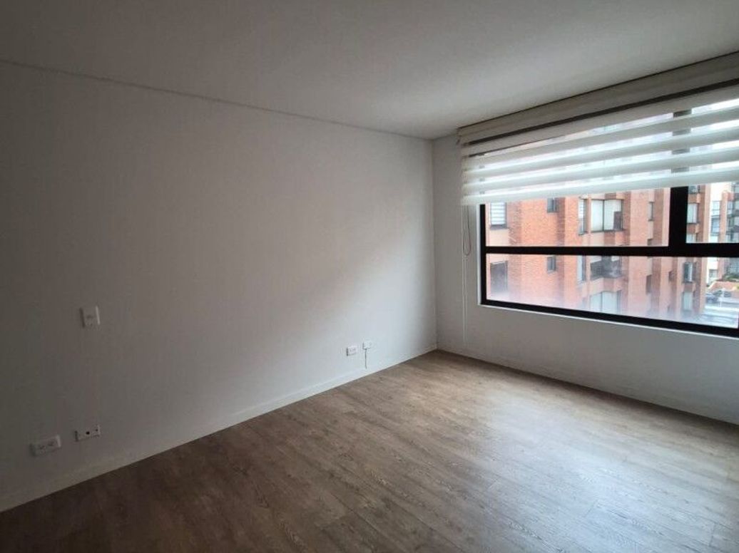 Apartamento de 1 alcoba en venta en Los Cedritos, Bogotá, 60 m² · foto 10 de 16