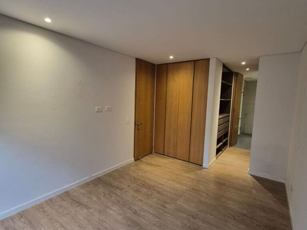 Apartamento de 1 alcoba en venta en Los Cedritos, Bogotá, 60 m² · foto 9 de 16