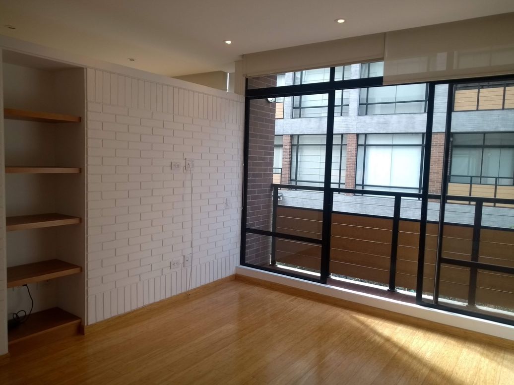 Apartamento de 1 alcoba en arriendo en Chico, Bogotá, 53 m² · foto 3 de 16