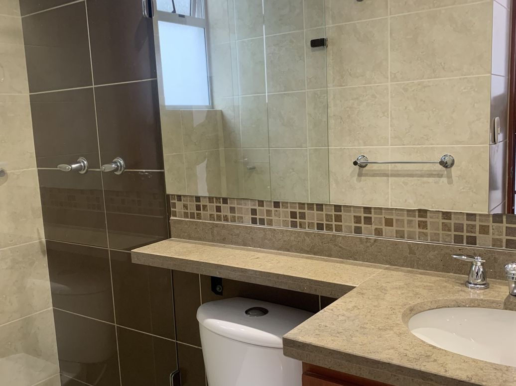 Apartamento de 3 alcobas en venta en Santa Rosa, Bogotá, 84 m² · foto 10 de 13
