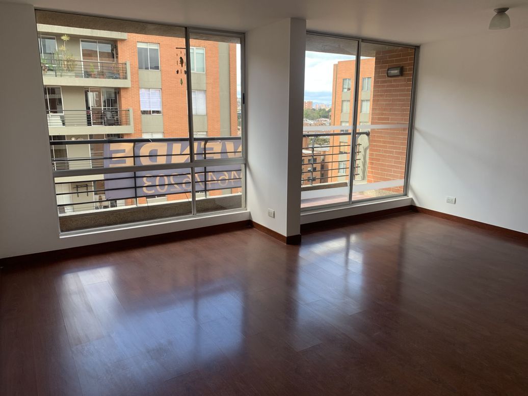 Apartamento de 3 alcobas en venta en Santa Rosa, Bogotá, 84 m² · foto 7 de 13