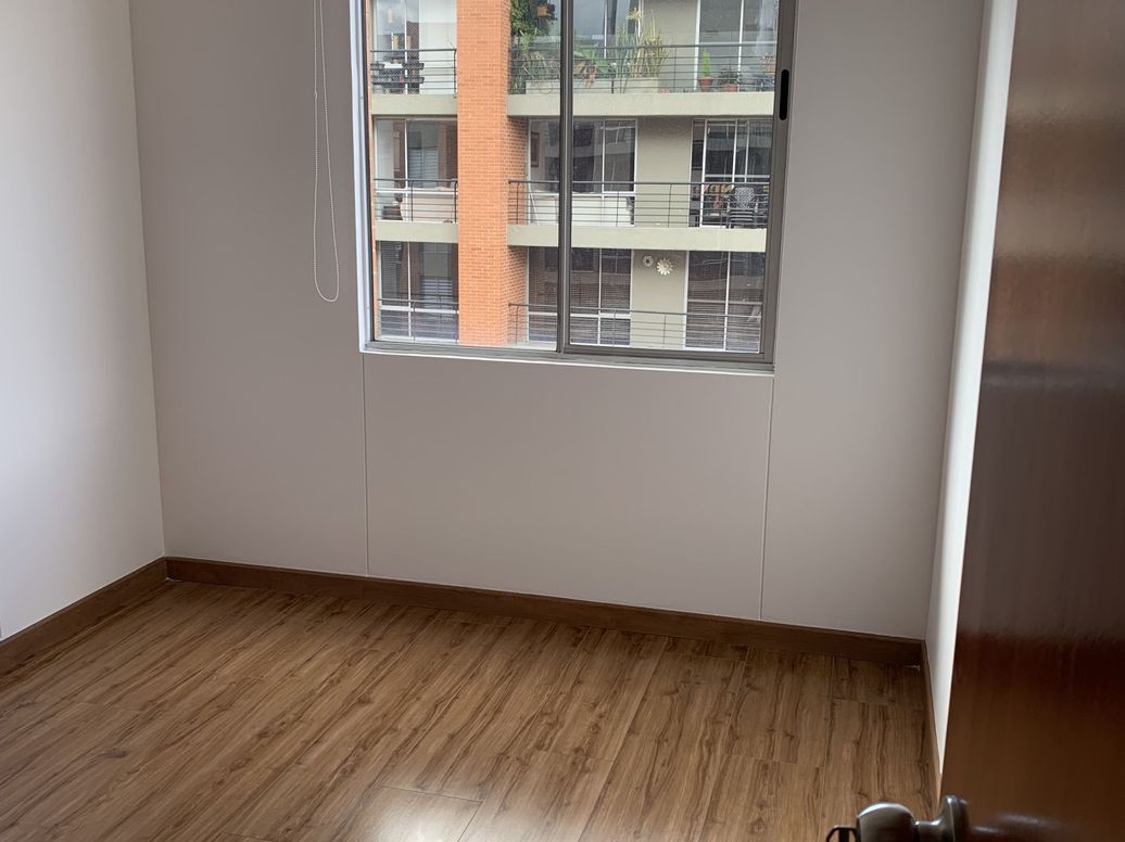 Apartamento de 3 alcobas en venta en Santa Rosa, Bogotá, 84 m² · foto 4 de 13