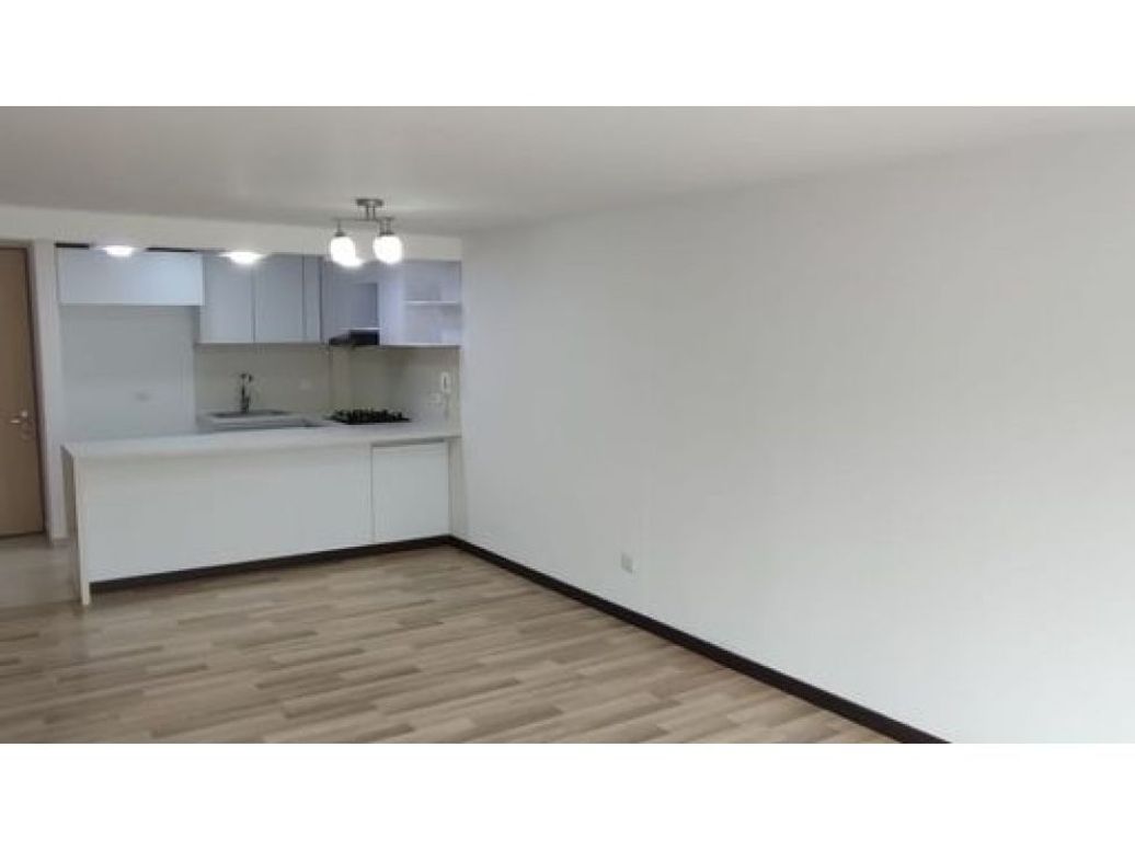 Apartamento de 3 alcobas en venta en Ub. Arboral, Bogotá, 82 m² · foto 3 de 15