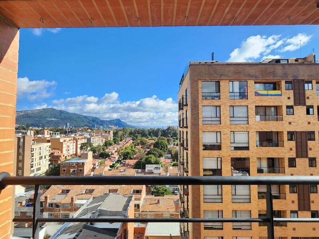 Apartamento de 2 alcobas en venta en Cedritos, Bogotá, 75 m² · foto 3 de 20