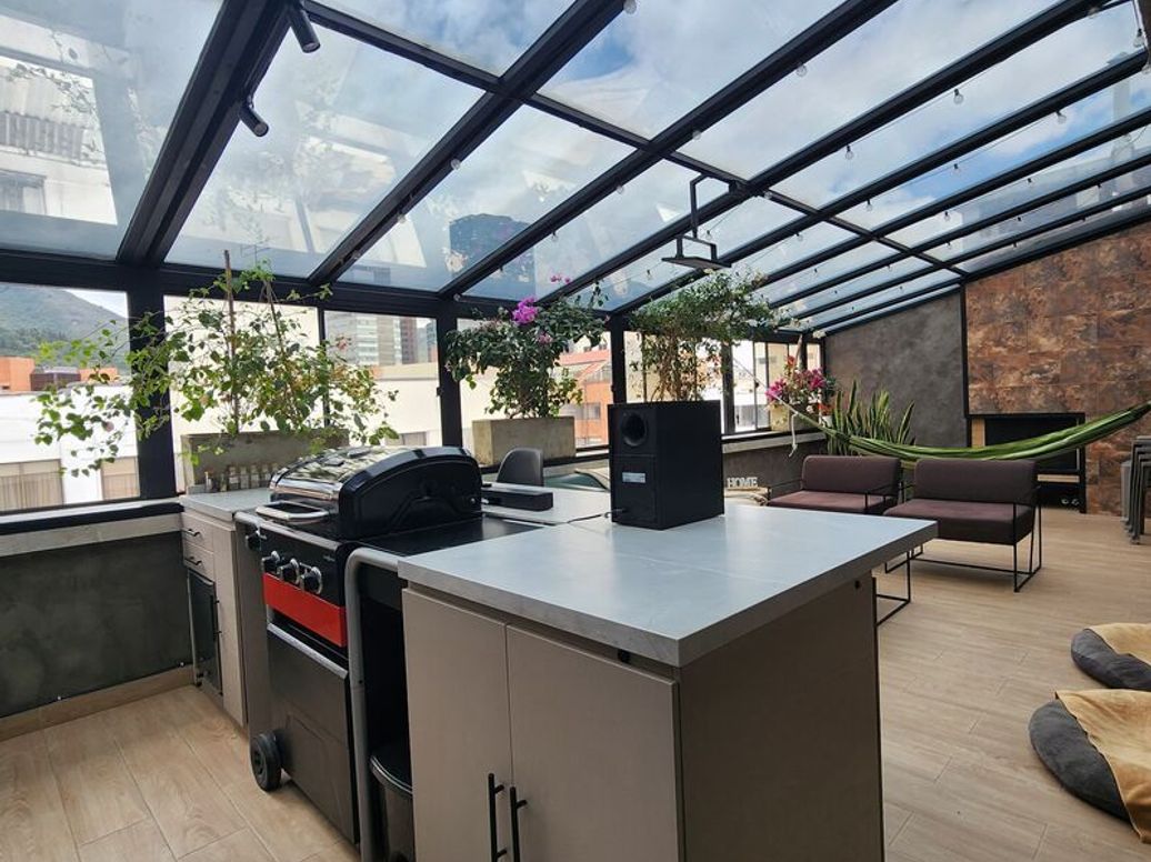 Apartamento de 3 alcobas en venta en Santa Barbara Central, Bogotá, 150 m² · foto 6 de 20