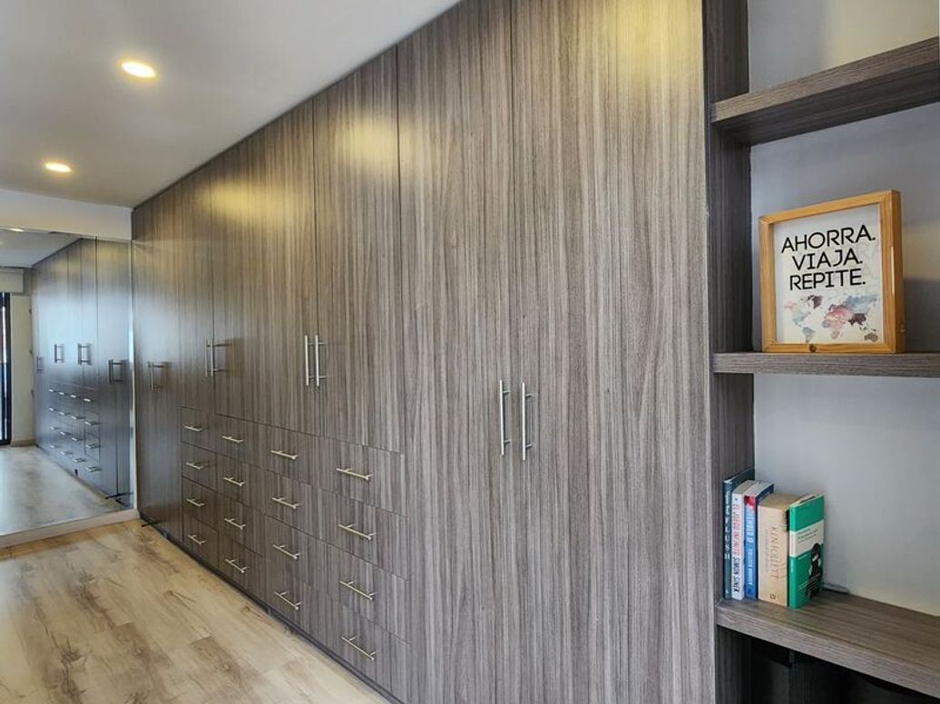 Apartamento de 3 alcobas en venta en Santa Barbara Central, Bogotá, 150 m² · foto 11 de 20