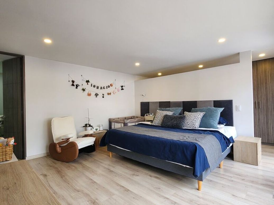 Apartamento de 3 alcobas en venta en Santa Barbara Central, Bogotá, 150 m² · foto 9 de 20