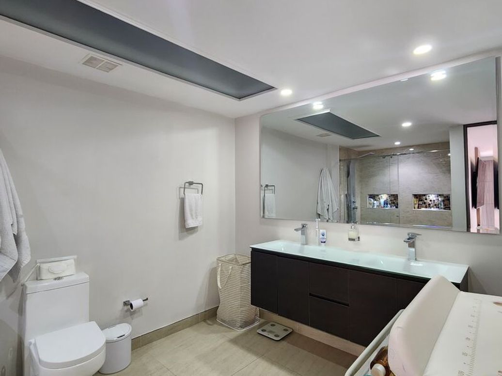 Apartamento de 3 alcobas en venta en Santa Barbara Central, Bogotá, 150 m² · foto 13 de 20