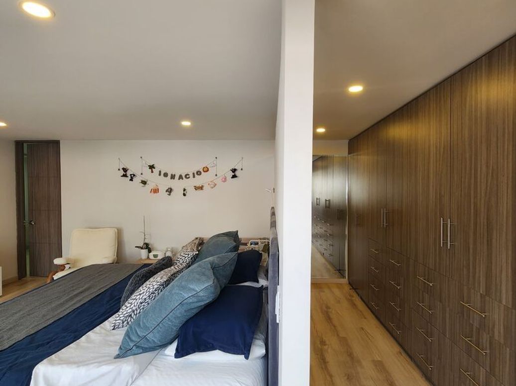 Apartamento de 3 alcobas en venta en Santa Barbara Central, Bogotá, 150 m² · foto 10 de 20