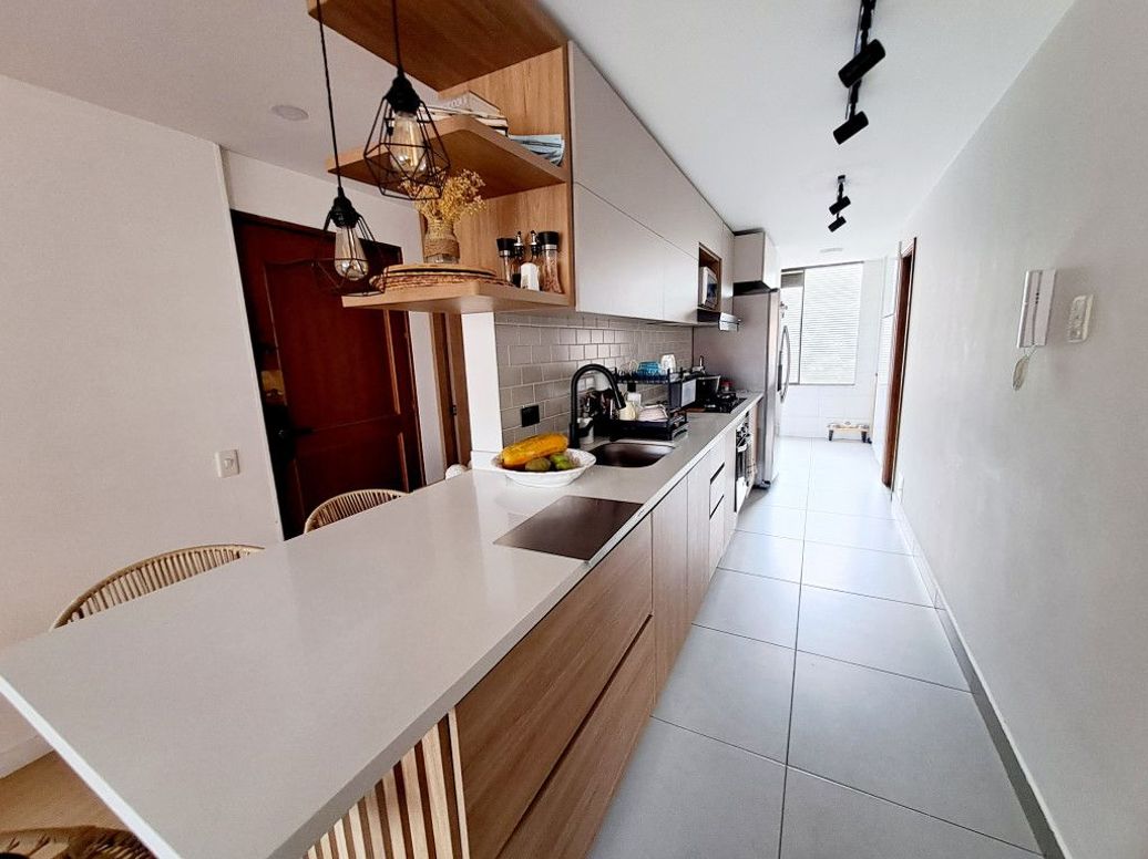 Apartamento de 3 alcobas en venta en Bella Suiza, Bogotá, 125 m² · foto 5 de 13