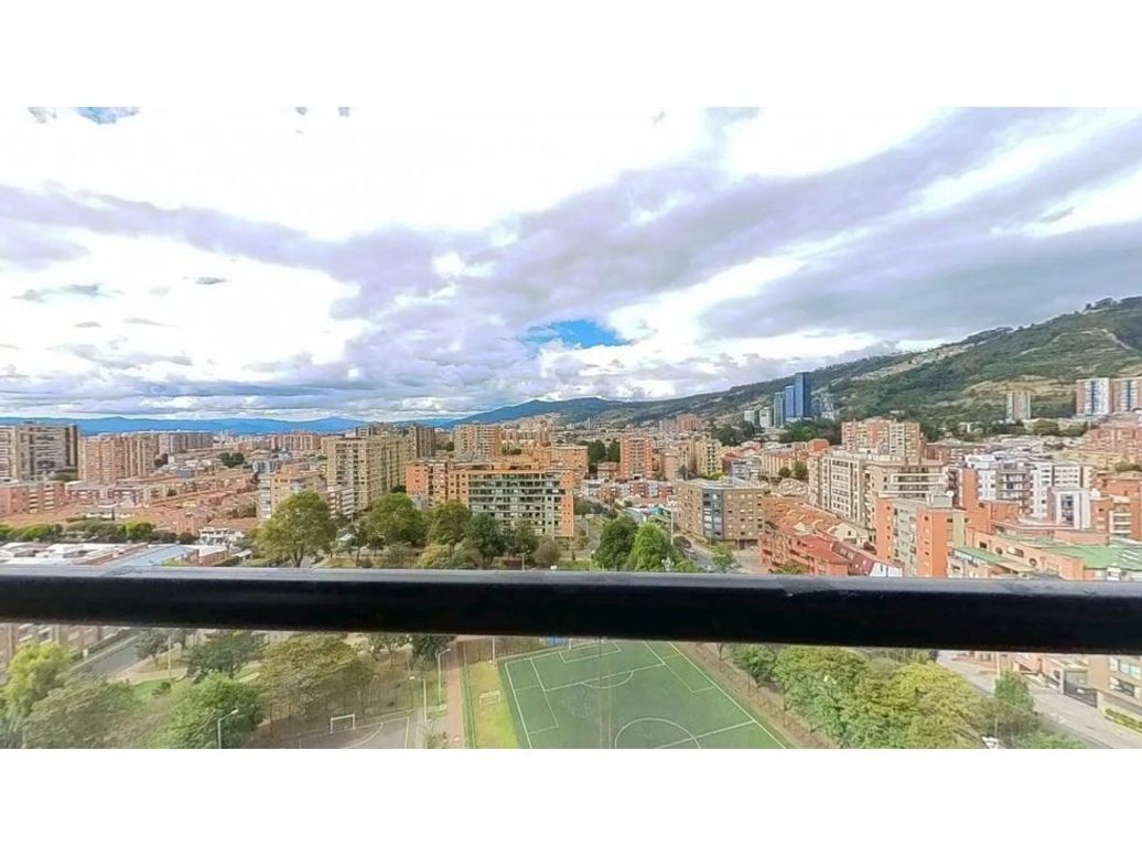 Apartamento de 3 alcobas en venta en Usaquén, Bogotá, 82 m² · foto 4 de 10