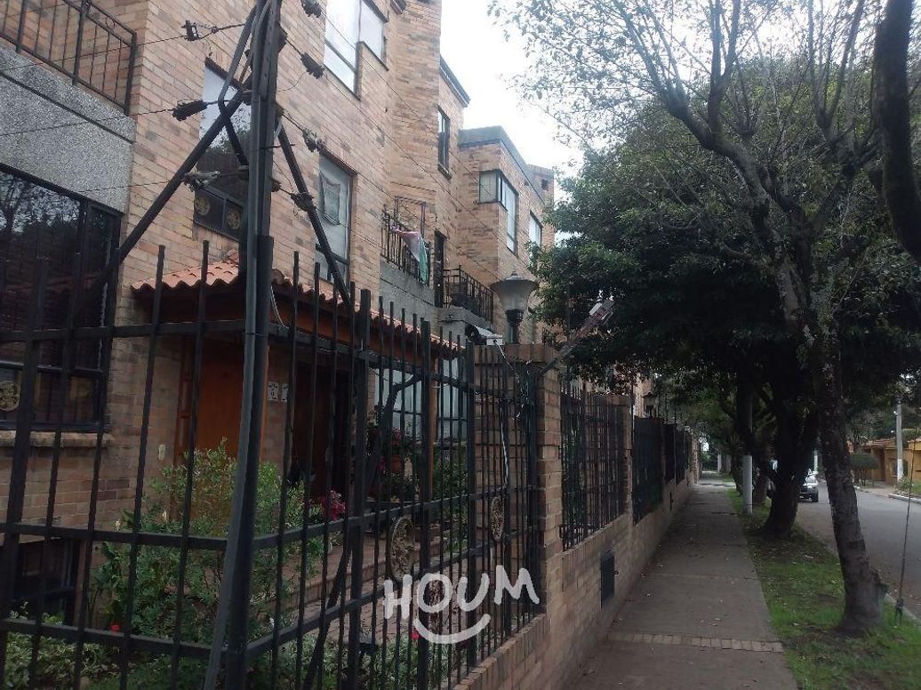 Casa de 5 alcobas en venta en Modelia, Bogotá, 162 m² · foto 3 de 20