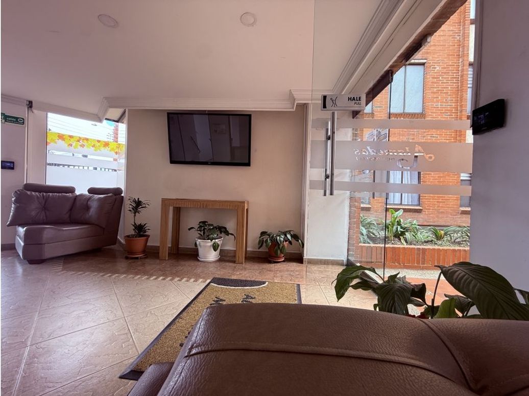 Apartamento de 3 alcobas en venta en Modelia, Bogotá, 70 m² · foto 3 de 20