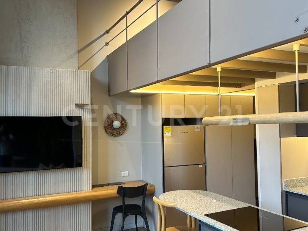 Apartamento de 1 alcoba en venta en Polo Club, Bogotá, 32 m² · foto 2 de 9
