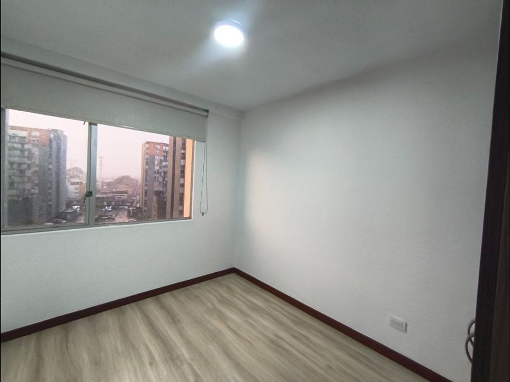Apartamento de 3 alcobas en venta en Hayuelos, Bogotá, 69 m² · foto 6 de 9