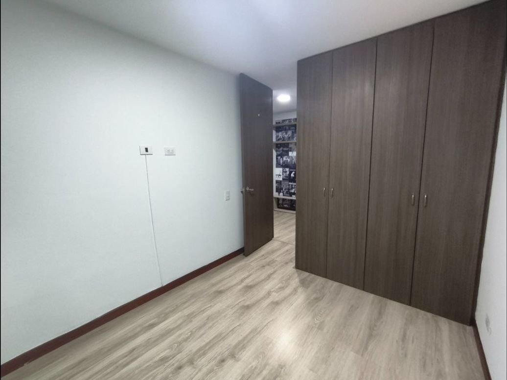Apartamento de 3 alcobas en venta en Hayuelos, Bogotá, 69 m² · foto 5 de 9