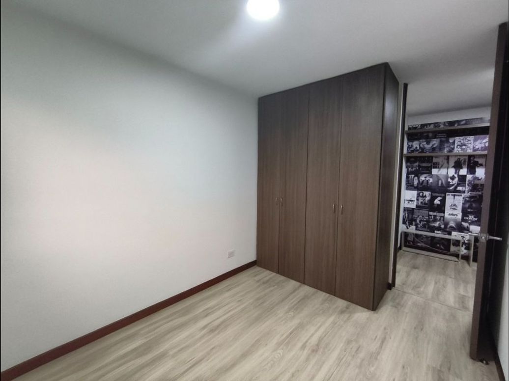 Apartamento de 3 alcobas en venta en Hayuelos, Bogotá, 69 m² · foto 8 de 9