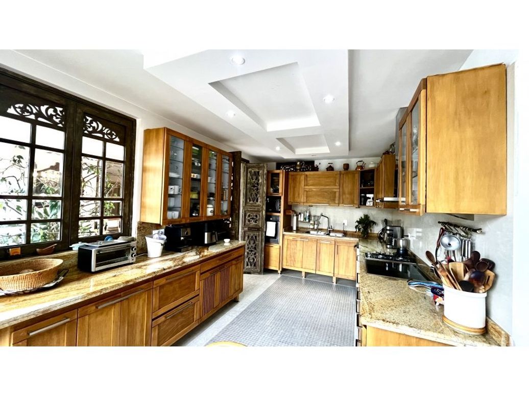 Apartamento de 3 alcobas en venta en Usaquén, Bogotá, 253 m² · foto 9 de 20