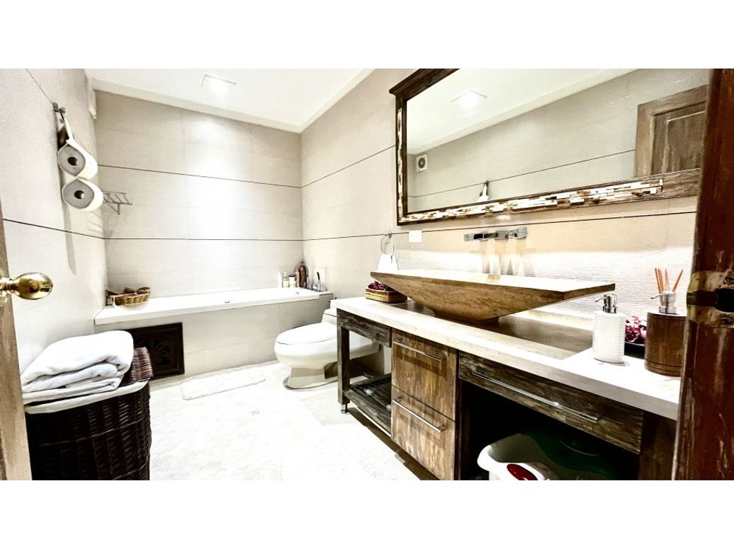 Apartamento de 3 alcobas en venta en Usaquén, Bogotá, 253 m² · foto 5 de 20